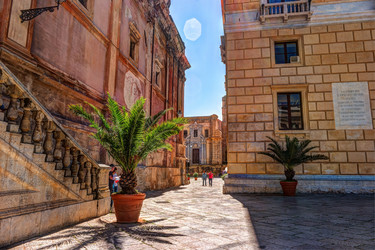 Similar image 13136560