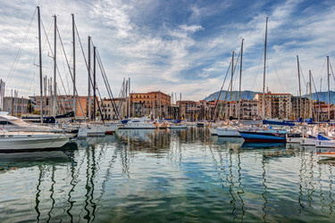 Similar image 13134328