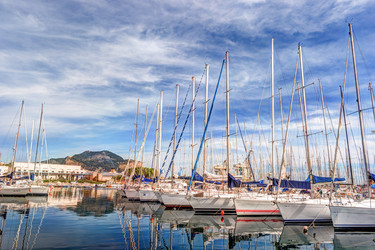 Similar image 13134380