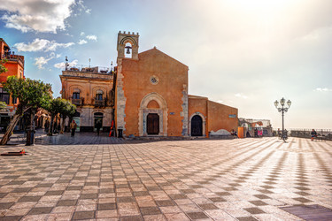 Similar image 13134491