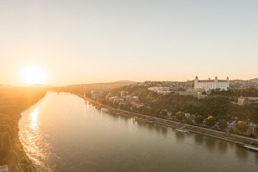 Similar image 13136390