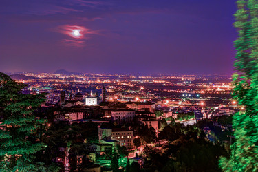 Similar image 13136468