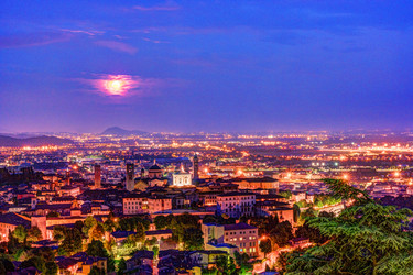 Similar image 13135568