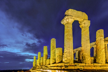 Similar image 13135611