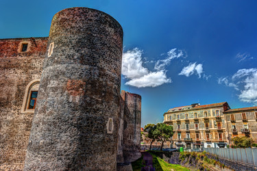 Similar image 13136372