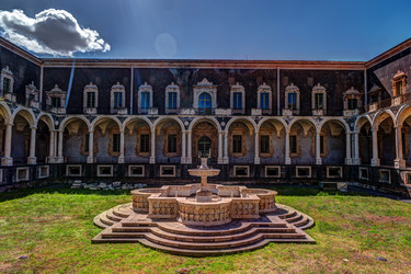 Similar image 13136567