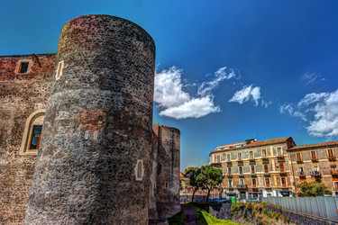 Similar image 13136877