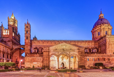 Similar image 13135950