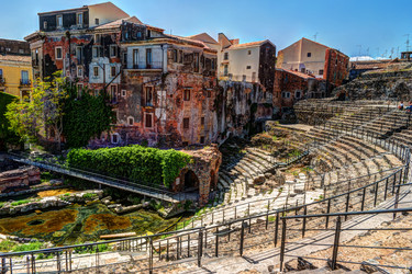 Similar image 13135744