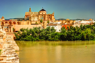 Similar image 13136198