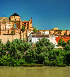 Similar image 13135013