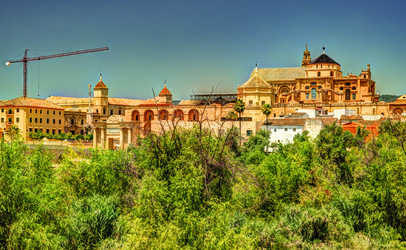 Similar image 13135015