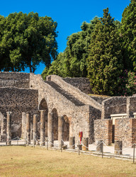 Similar image 13136083