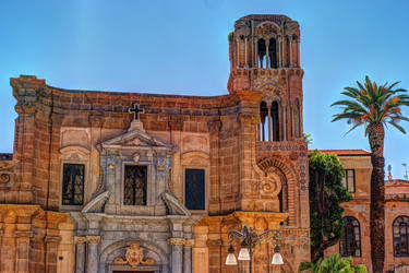 Similar image 13135466