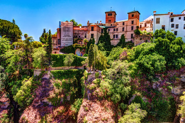 Similar image 13136960