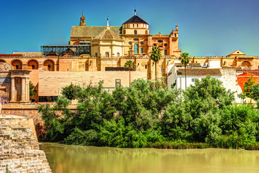 Similar image 13137056