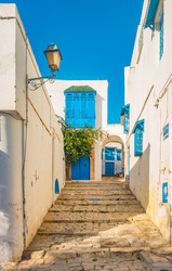 Similar image 13137388