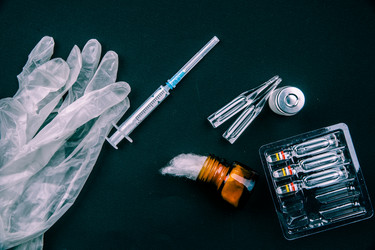 Similar image 13135546