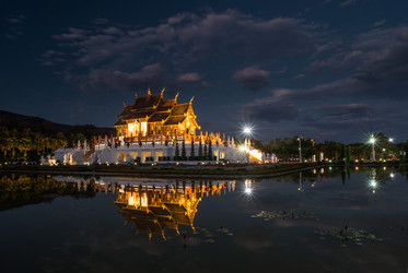 Similar image 13135998