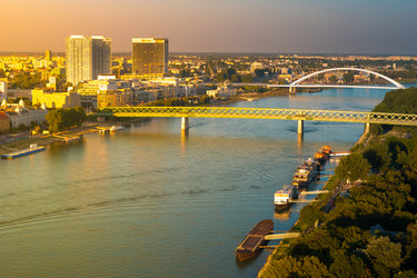 Similar image 13136558