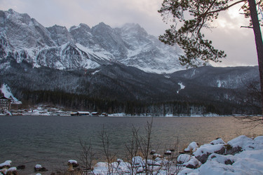 Similar image 13120470