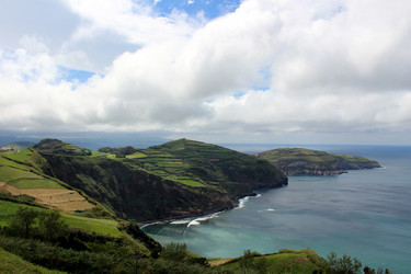 Similar image 13113438