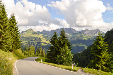 Similar image 13125351