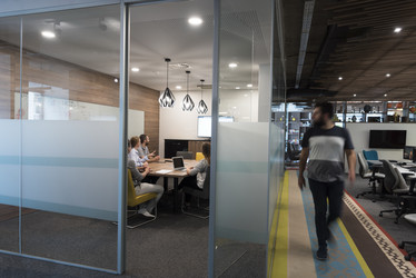 Similar image 13160391