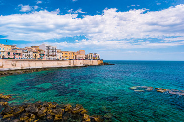 Similar image 13151680