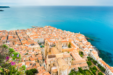 Similar image 13151936