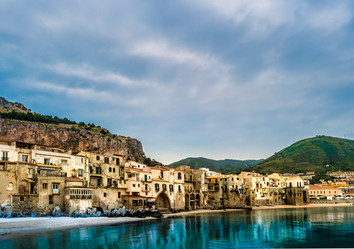 Similar image 13151994