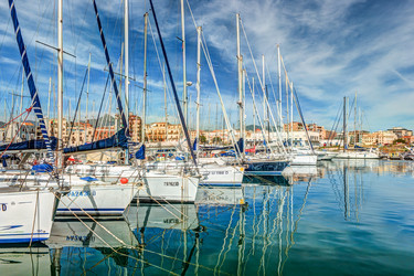 Similar image 13151785