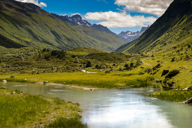 Similar image 13179177