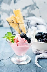 Similar image 13185772