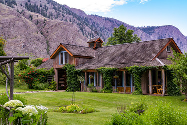 Similar image 13207323