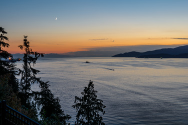 Similar image 13201290