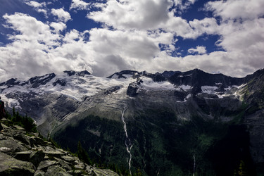 Similar image 13237502