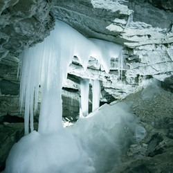 Similar image 13216351