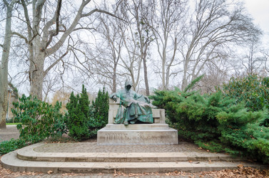 Similar image 13288621