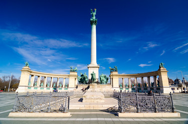 Similar image 13288663