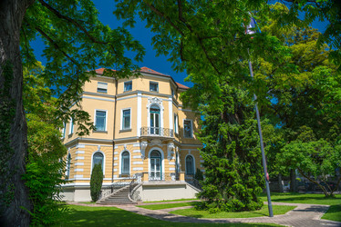 Similar image 13288553