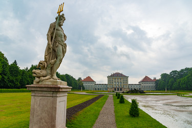 Similar image 13272298