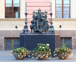 Similar image 13243700