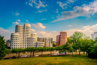 Similar image 13264019