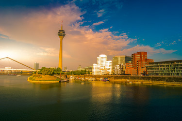 Similar image 13264032