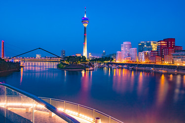 Similar image 13254937