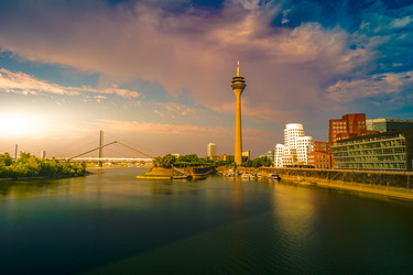 Similar image 13263896