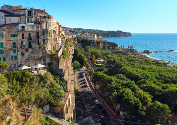 Similar image 13281880