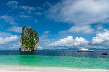 Similar image 13295243