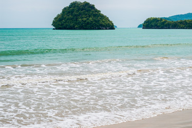 Similar image 13295296